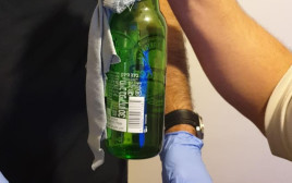 בקבוק תבערה (צילום: דוברות המשטרה)