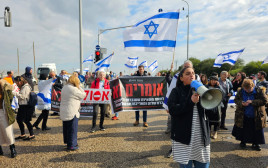 מחאה נגד הכנסת הסיוע בנמל אשדוד (צילום: צו 9)