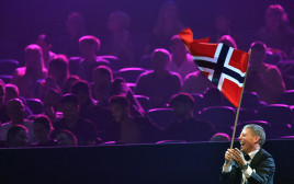 דגל נורבגיה באירוויזיון (צילום: SERGEI SUPINSKY/AFP via Getty Images)