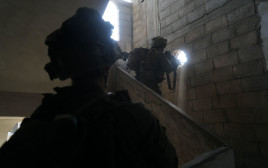 תיעוד מפעילות כוחות יחידת אגוז בחאן יונס בעזה (צילום: דובר צה"ל)