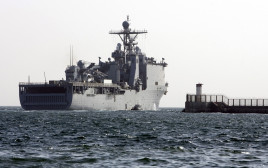 נחתת אמריקאית באוקיאנוס האטלנטי  (צילום: REUTERS/Normand Blouin)