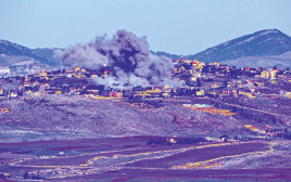 הפצצה בדרום לבנון (צילום: איל מרגולין, פלאש 90)