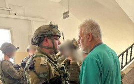 מנהל בית החולים נאצר בח'אן יונס  (צילום: רשתות ערביות)