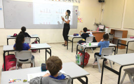 תלמידים (צילום: ראובן קסטרו, וואלה!)