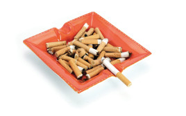 מאפרה, סיגריות (צילום: אינגאימג')