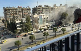 זירת הפיצוץ בדמשק (צילום: רשתות ערביות)