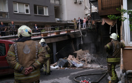 אתר השריפה באיסטנבול (צילום: REUTERS/Murad Sezer)