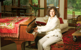 המשוררת וזוכת פרס אקו"ם על מפעל חיים תלמה אליגון־רוז (צילום: שלומי יוסף)