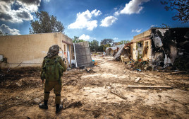 כפר עזה לאחר טבח 7 באוקטובר (צילום: אורן בן חקון, פלאש 90)
