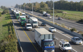 כביש 6 ליד מחלף ניצני עוז (צילום: גילי יערי, פלאש 90)
