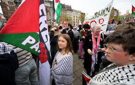 גרטה טונברג בהפגנות במאלמו (צילום: News Agency/Johan Nilsson via REUTERS)