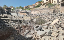 תקיפת בית בכפר כילא (צילום: רשתות ערביות)