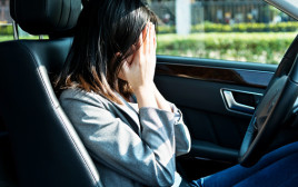 מה הפיצוי שיקבל מי שנפגע בתאונת דרכים כשנהג בלי רישיון (צילום: baona gettyimages)