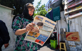 איראן ביום שאחרי מות ראיסי  (צילום: ATTA KENARE / Getty Images)