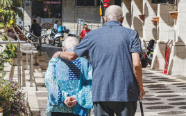 קשישים (צילום: נתי שוחט, פלאש 90)