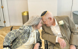 חתונה מאוחרת (צילום:  Sarah Sicherman)