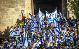 מצעד הדגלים בשער שכם (צילום: חיים גולדברג פלאש 90)