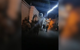 מעצר החשודים ברצח נסים חמזה (צילום: דוברות המשטרה)