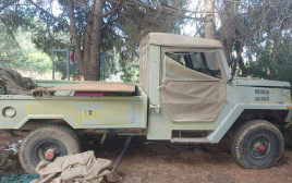 הרכב הצבאי שנגנב ואותר ברמת הגולן (צילום: דוברות המשטרה)