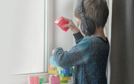 אוטיזם. קשיי וויסות ותקשורת (צילום: iStock)
