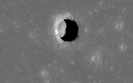 המנהרה שאותרה על הירח (צילום: נאס"א)