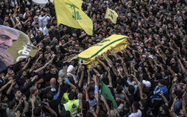 לווית בכיר חיזבאללה (צילום: Manu Brabo/Getty Images)