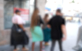 המשטרה והנשים שהועסקו בזנות (צילום: דוברות המשטרה)
