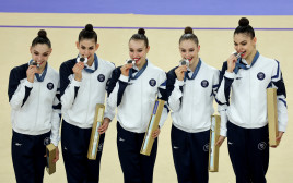 נבחרת ההתעמלות האמנותית של ישראל (צילום: REUTERS/Mike Blake)