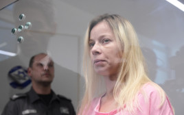 סיגל איצקוביץ בבית המשפט (צילום: אבשלום ששוני)
