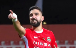 מונס דאבור שחקן שבאב אל אהלי דובאי (צילום: צילום מסך, .)