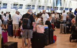 כאוס בנתב"ג לאחר סיכול מתקפת חיזבאללה  (צילום: אבשלום ששוני)