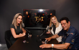 מיקי לוין בפודקאסט עם יהודית ושימי תבורי (צילום: אבשלום ששוני)