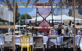 כיכר החטופים (צילום: אבשלום ששוני)