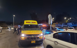 מד"א בזירת האירוע בראשון לציון (צילום: דוברות מד"א)