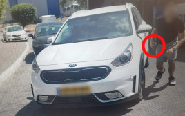 תיעוד מלכידת החשוד בדקירה בעפולה (צילום: דוברות המשטרה)