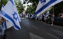 שיירת הדגלים לזכרו של רס"מ במיל' דניאל אלוש ז"ל (צילום: אבשלום ששוני)