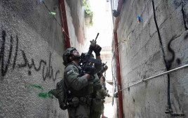 מתוך המבצע הממושך בטול כרם (צילום: דובר צהל)