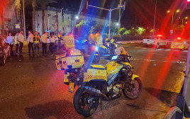 תאונת הדרכים סמוך לצומת מוצרט בקרית מוצקין (צילום: דוברות מד"א)
