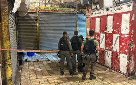 זירת הפיגוע בירושלים (צילום: דוברות המשטרה)