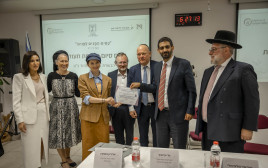 ועידת רבני אירופה ומיכאל מלכיאלי (צילום: אלי איטקין)
