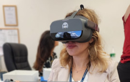משקפי VR. אחיות מתאמנות בהכנה לניתוחים (צילום: המרכז הרפואי הלל יפה)