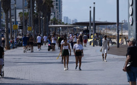 טיילת תל אביב (צילום: אבשלום ששוני)