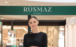 רוסלנה רודינה בהשקת חנות הפופ אפ למותג שלה RUSMAZ (צילום: אור גפן)