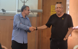 גדי ירקוני עם אייל צפריר (צילום: דניאל משאבי אנוש)