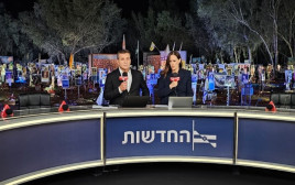 מבצע שידורים מיוחד מחניון רעים (צילום: באדיבות חברת החדשות בערוץ קשת 12)