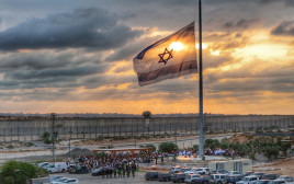 טקס זיכרון בנתיב העשרה  (צילום: אמנון זיו)