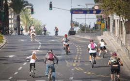 רוכבים ביום כיפור  (צילום: מרים אלסטר, פלאש 90)