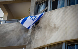 זירת נפילת הכטב"ם בהרצליה, ערב יום הכיפורים (צילום: טל גל, פלאש 90)