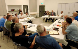 פגישת עבודה בין בכירי הממשלה וראשי רשויות בצפון (צילום: לשכת ראש הממשלה)