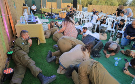 טקס תחת האזעקות (צילום: יח"צ)
